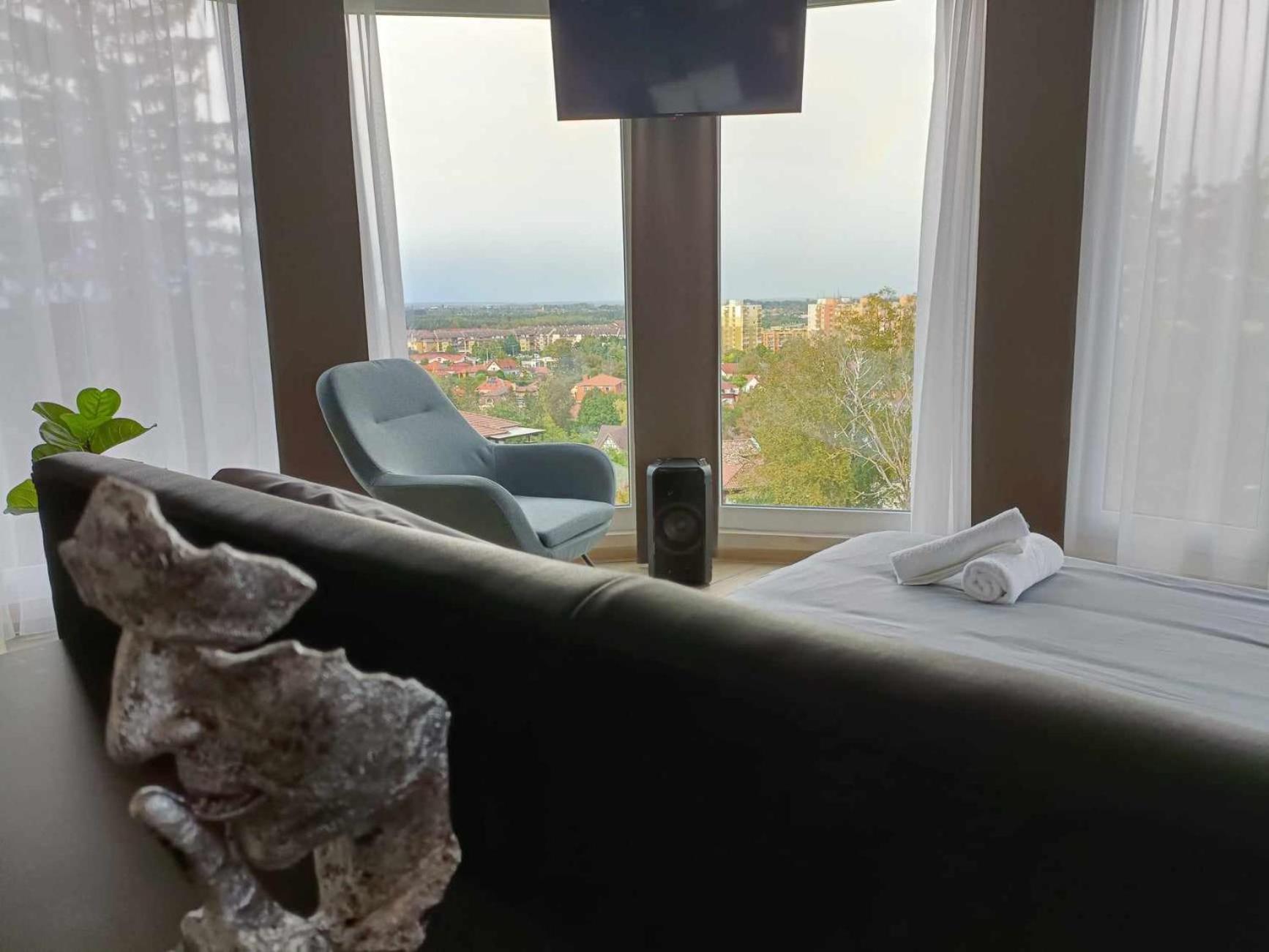West Panorama Penthouse - Apartment With A Fantastic View Of The City Szombathely Exterior foto